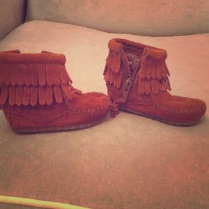 Minnetonka Fringe Boots